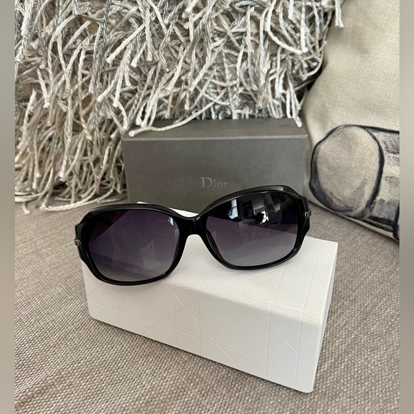 ⭐️COA⭐️CHRISTIAN DIOR SUNGLASSES W/Case-Box Dustbag & Cloth⚡️STUNNING⚡️ - Picture 5 of 14
